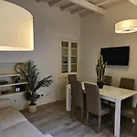 Sant\'Ambrogio Terrace Tales Apartment